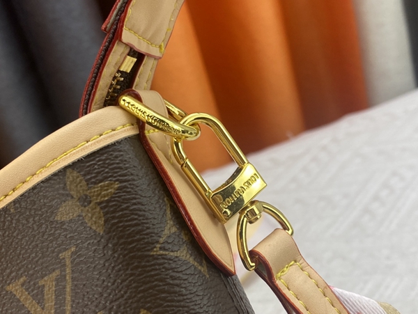 ルイヴィトンバッグ素材ディテール